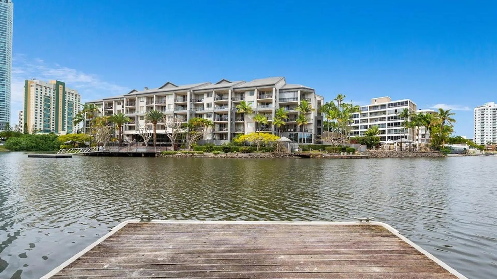 The Hideaway - Riverside Central Surfers 2Br Apartment With Parking And Pool Gold Coast Australia