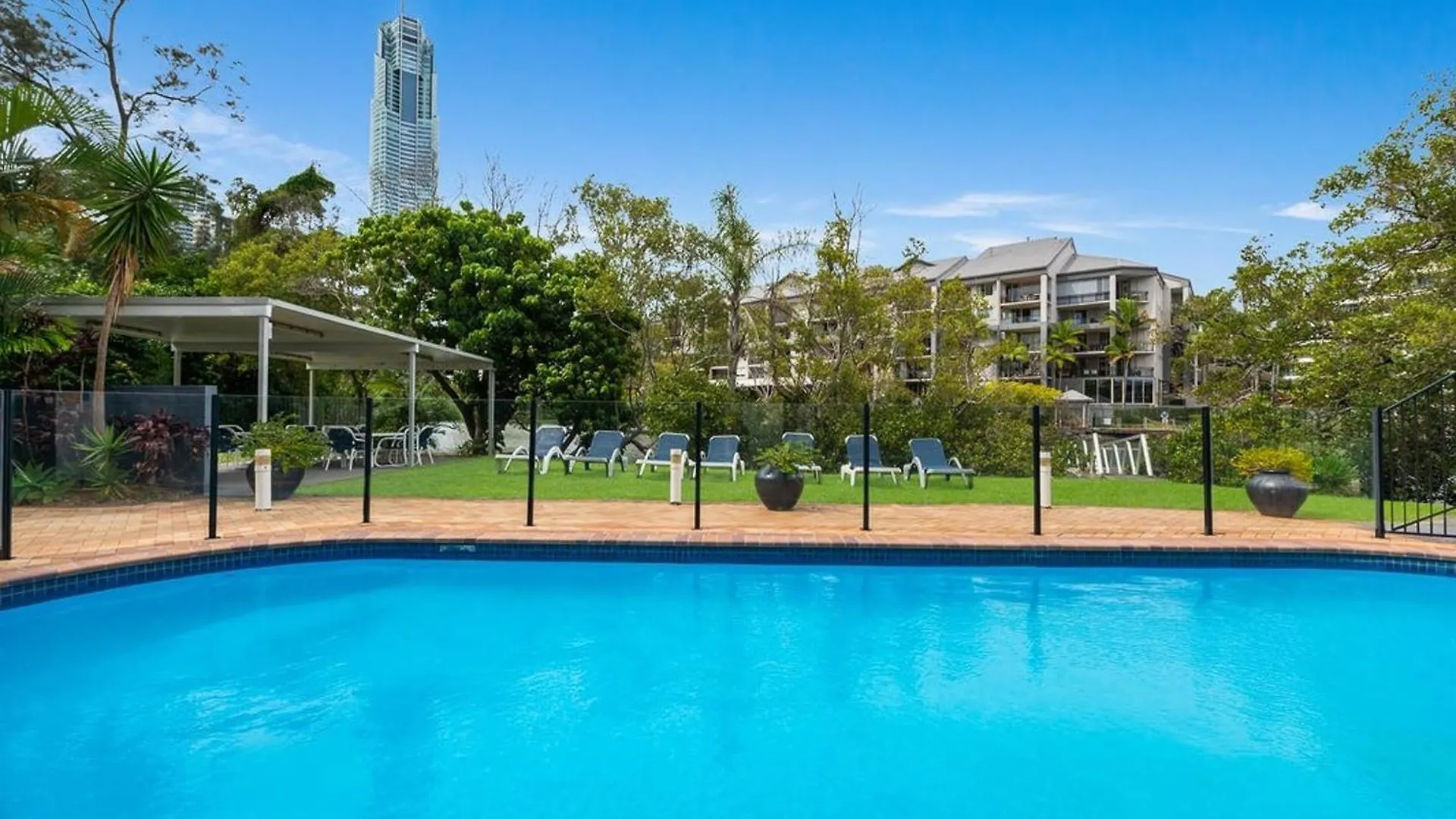 The Hideaway - Riverside Central Surfers 2Br Apartment With Parking And Pool Gold Coast