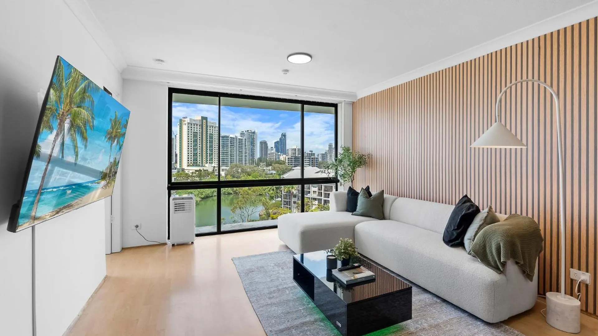 The Hideaway - Riverside Central Surfers 2Br Apartment With Parking And Pool Gold Coast